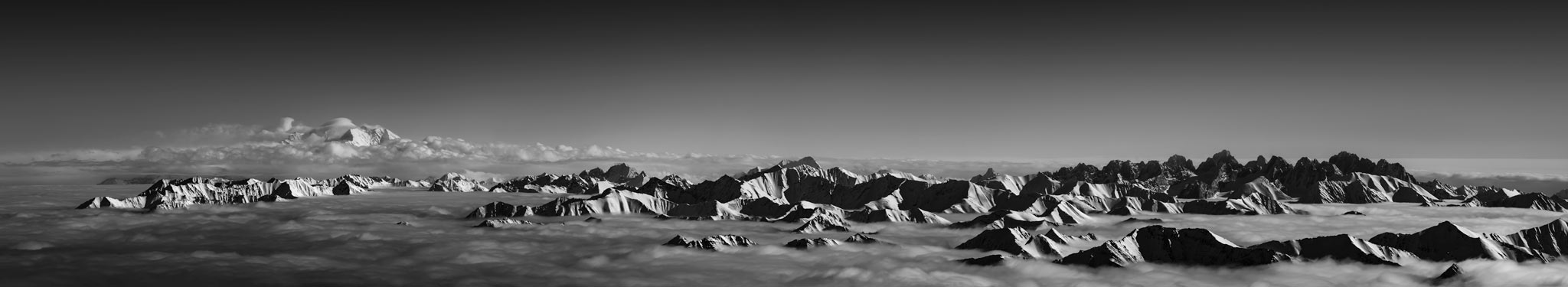 2016-iditarod-alaska-027-alaska-spires-range-mountains-panoramic-black-and-white-danali-mountain